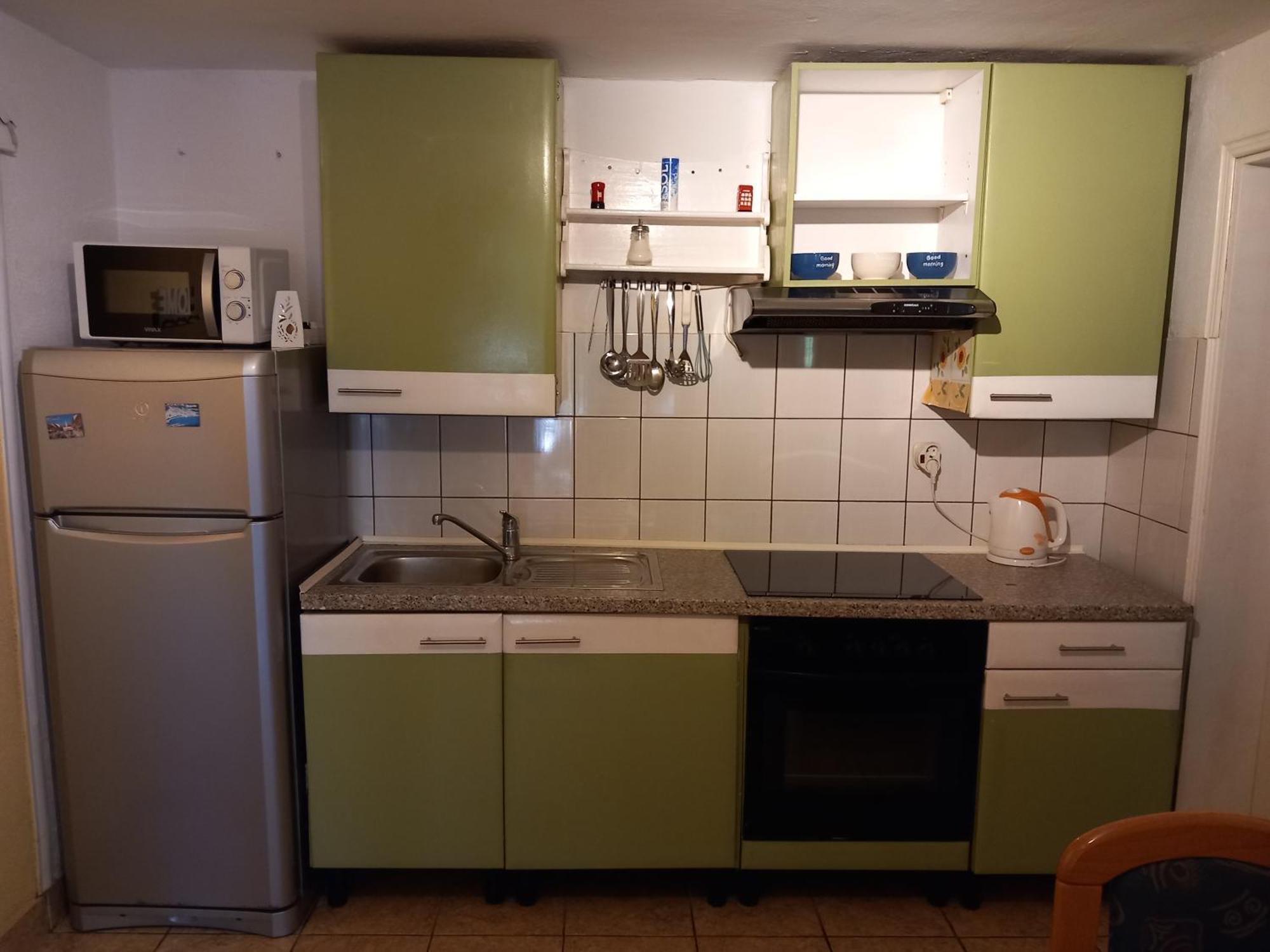 Leo Appartement Makarska Buitenkant foto
